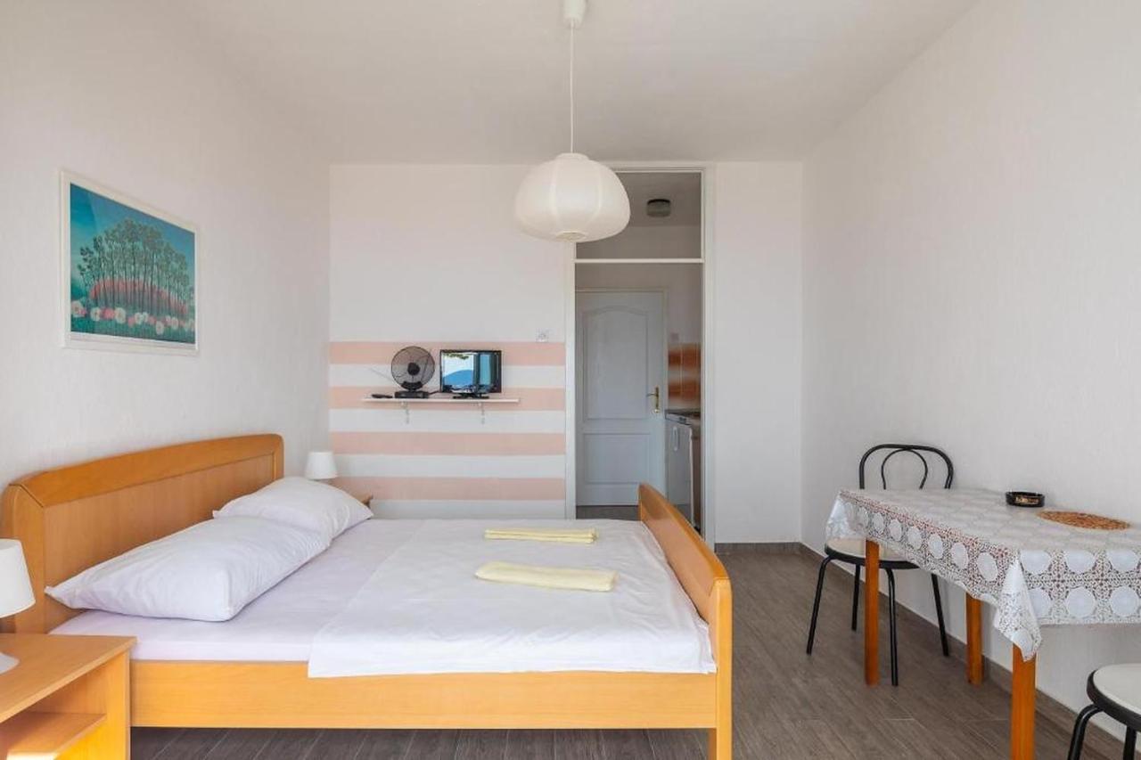 Apartments Roza Omiš Eksteriør billede