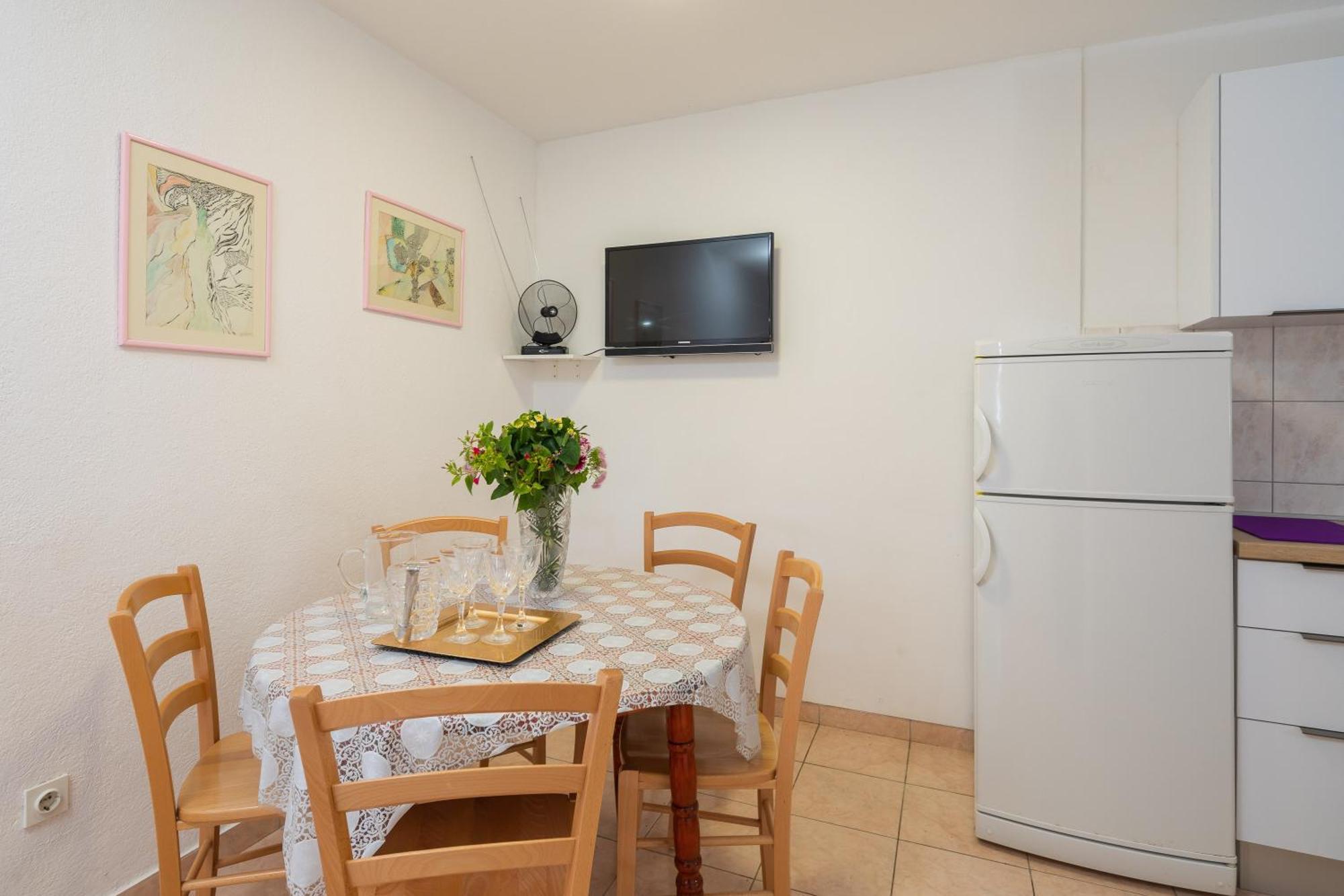 Apartments Roza Omiš Eksteriør billede