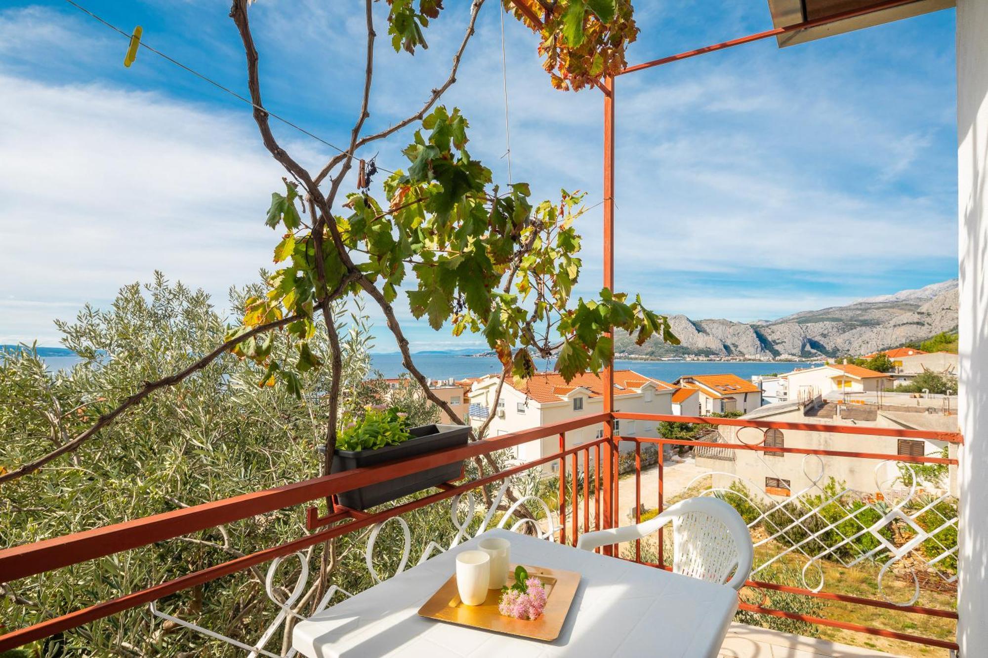 Apartments Roza Omiš Eksteriør billede