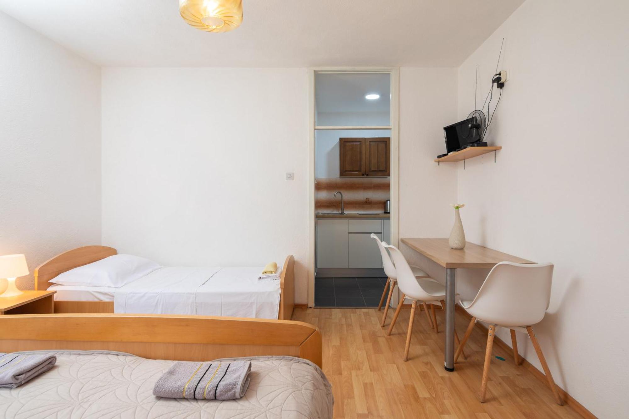 Apartments Roza Omiš Eksteriør billede